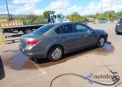 2009 Honda Accord 2.4 Lx z USA, uszkodzony, nr VIN 1HGCP26329A078696